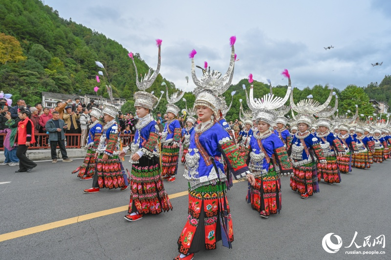 Жители уезда Лэйшань провинции Гуйчжоу отмечают Новый год народа мяо