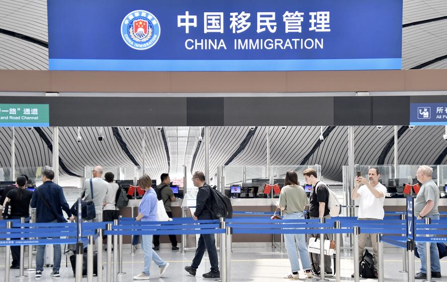 В пекинском аэропорту Дасин отмечен резкий рост турпотока из России благодаря безвизовому режиму