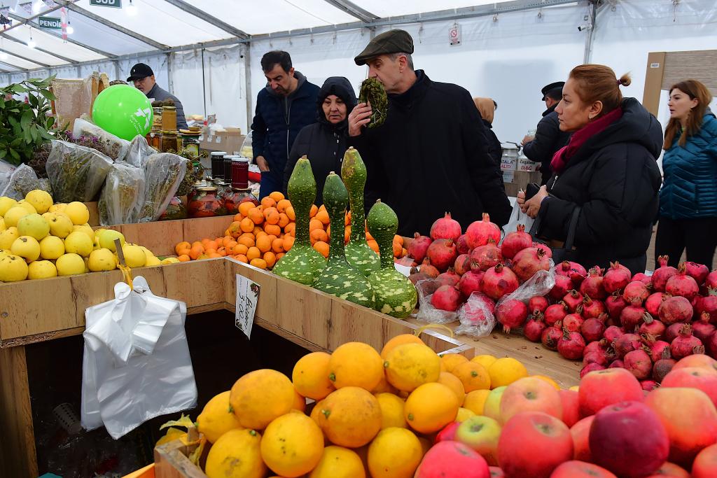 В Баку открылась 8-я новогодняя ярмарка "Из села в город"