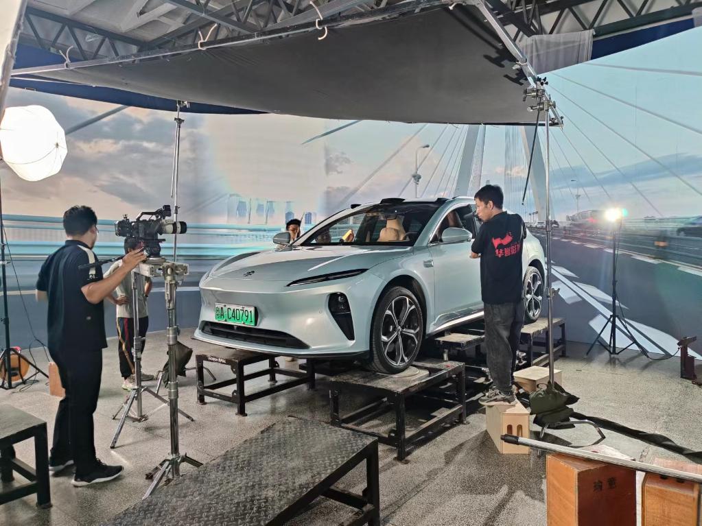 Белая книга: по итогам 2025 года в Китае будет выпущено 40 тыс. микродрам вертикального формата