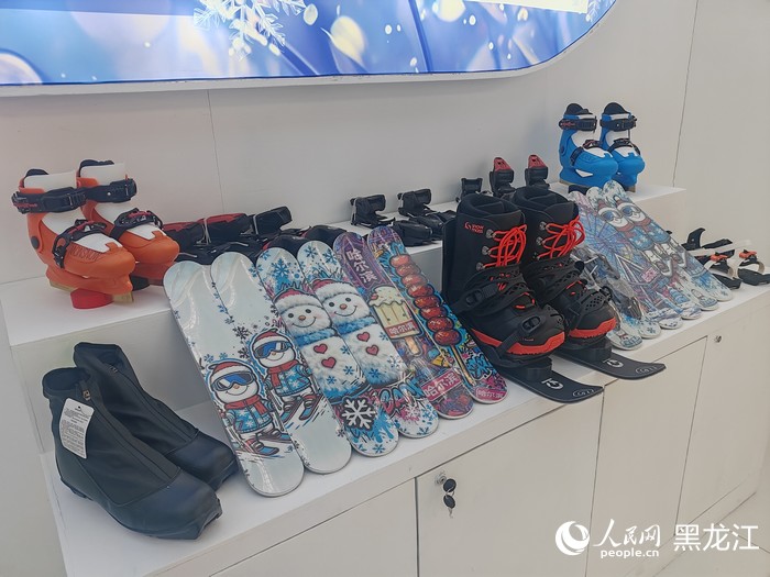 Первая Международная выставка экономики льда и снега открылась в Харбине