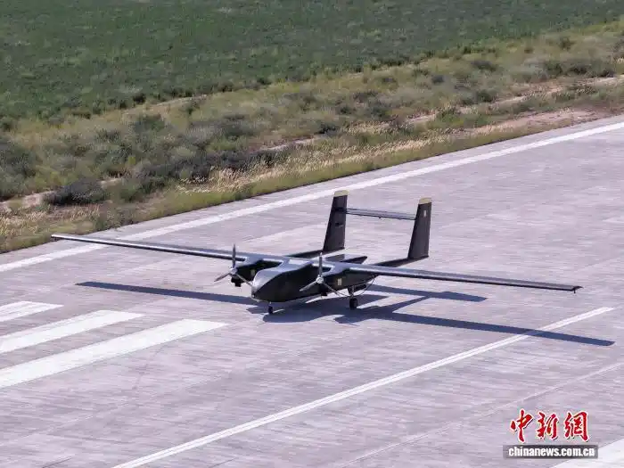 Беспилотный транспортный самолет китайской разработки "Тяньма-1000" совершил первый полет