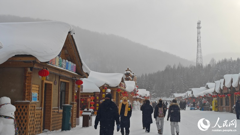 Зимняя сказка в Снежной деревне в провинции Хэйлунцзян