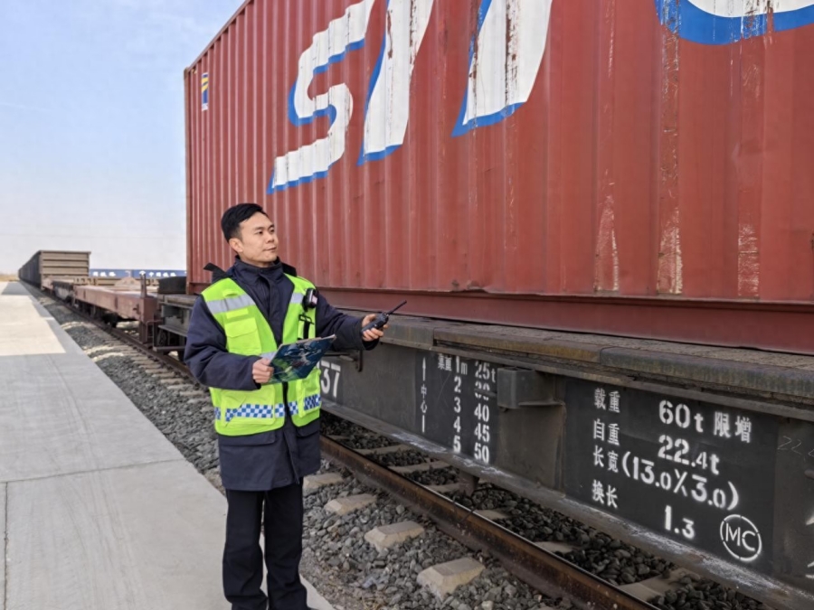 Поезд «Китай – Европа (ЦА)» доставил более 1000 тонн казахстанского льняного семени в Иньчуань