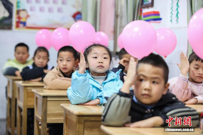 В школах Китая стартовал весенний семестр