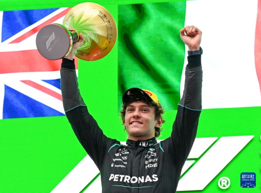 Кими Антонелли одержал победу в Гран-при Китая «Формулы-1»