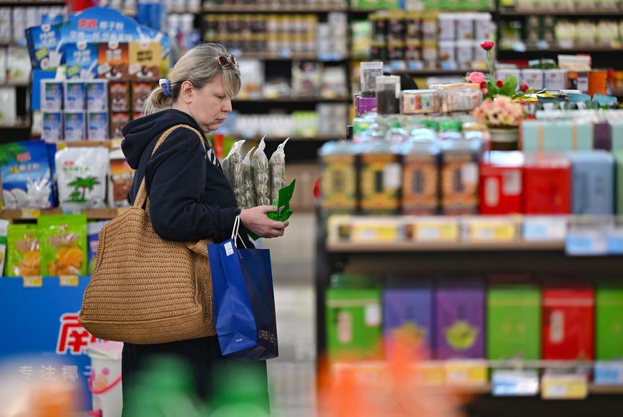 Власти Китая обнародовали меры по стимулированию потребления в сфере въездного туризма