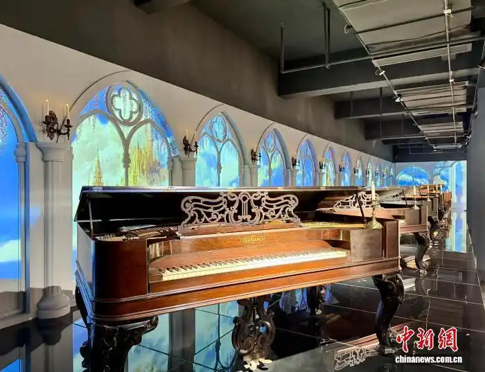 В Чэнду музыкальный музей привлекает посетителей коллекцией старинных инструментов