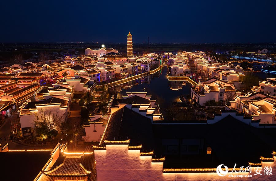 В провинции Аньхой оживает старинный водный городок