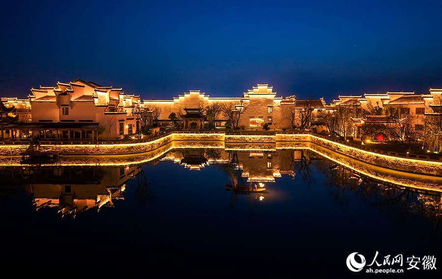 В провинции Аньхой оживает старинный водный городок