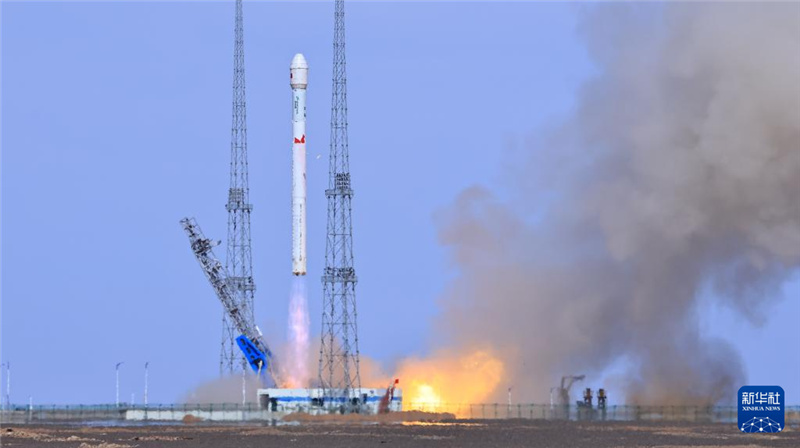 Китайская ракета-носитель "Чжуцюэ-2E Y6" вывела на орбиту два спутника