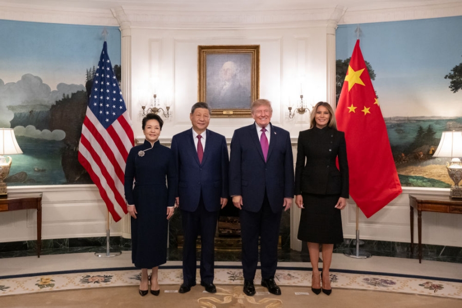 Си Цзиньпин принял участие в приветственной церемонии, устроенной Д. Трампом
