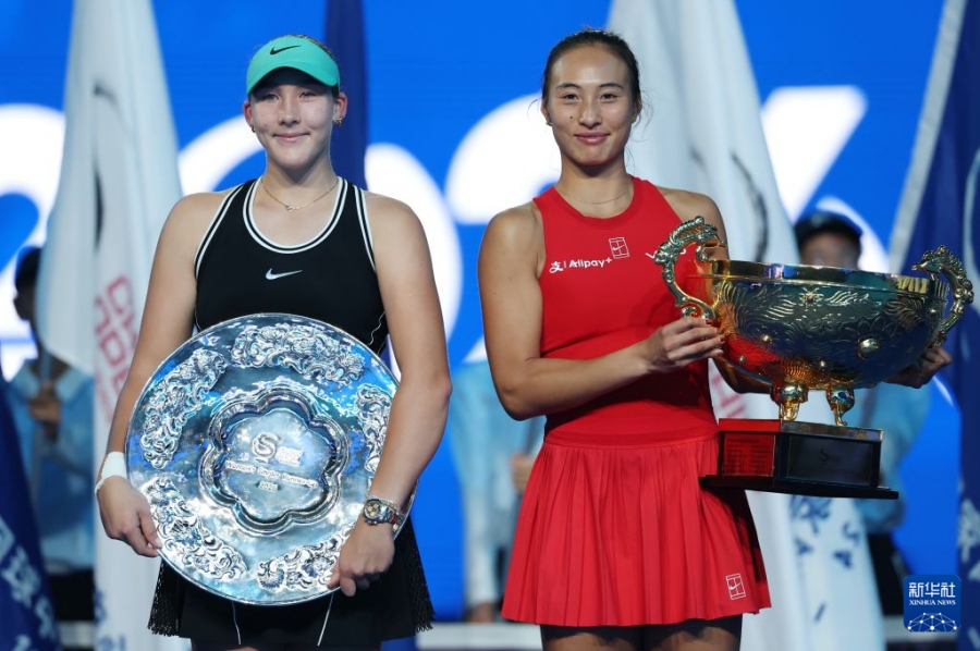 Чжэн Циньвэнь одержала победу в Открытом чемпионате Китая по теннису