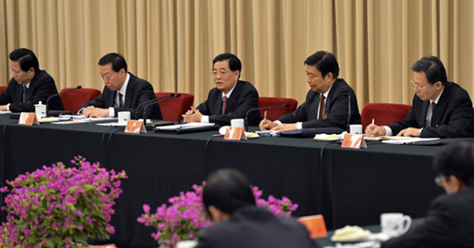 Ху Цзиньтао призвал КПК претворять в жизнь решения 18-съезда партии