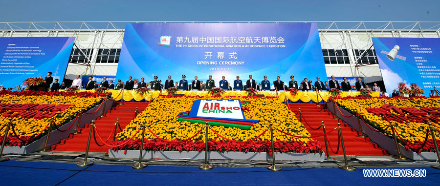 В городе Чжухай открылся 9-й Китайский международный авиасалон "Аэрошоу Чайна-2012"