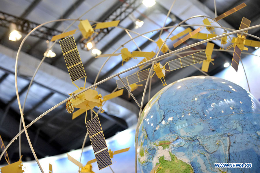 Спутниковая навигационная система "Бэйдоу" на 9-ом Китайском международном авиакосмическом салоне AirShow China-2012