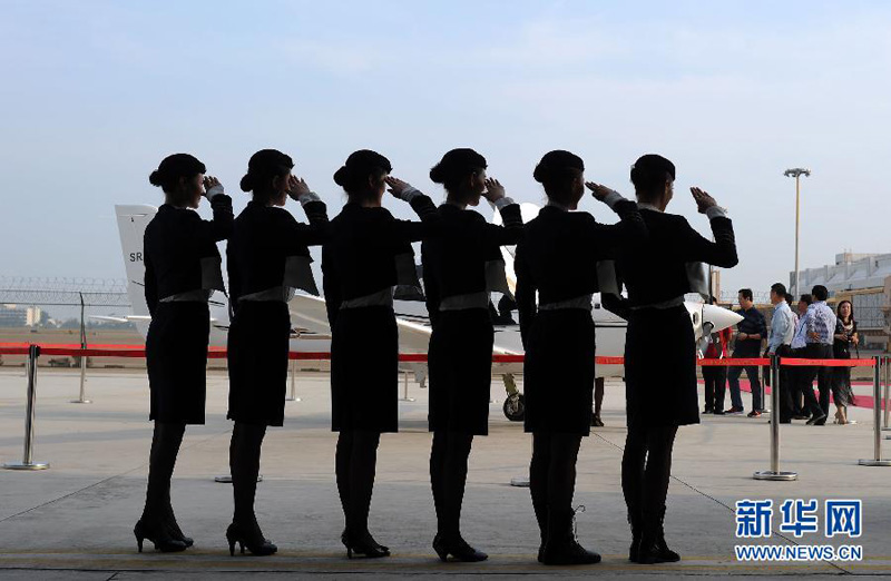В первом китайском магазине частных самолетов 4S обучаются женщины-летчики 