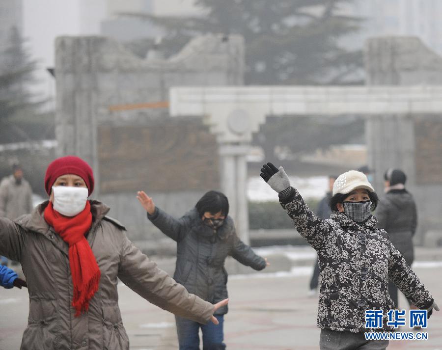 Пекин в четвертый раз за месяц окутала пыльная мгла (23)