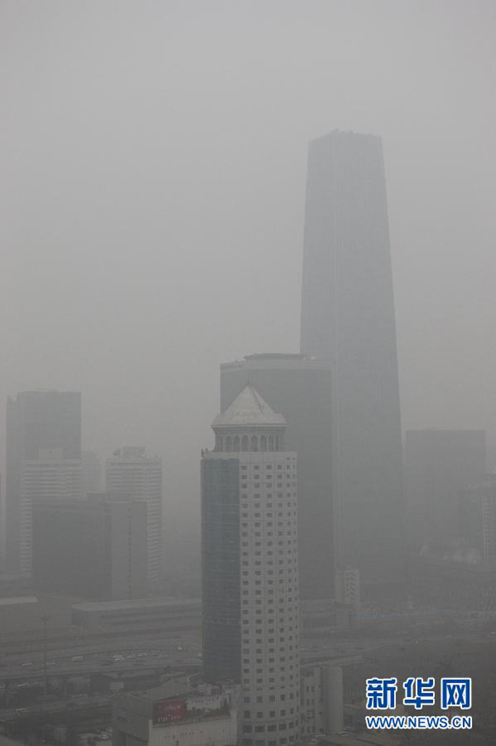 Пекин в четвертый раз за месяц окутала пыльная мгла (17)