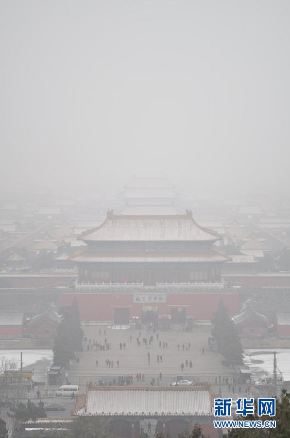 Пекин в четвертый раз за месяц окутала пыльная мгла (6)