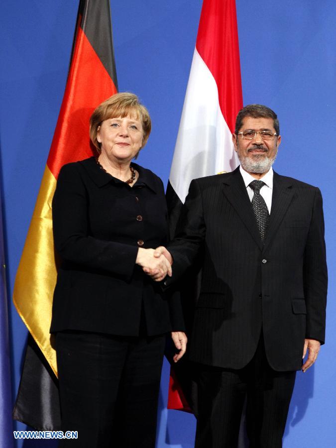 Канцлер Германии призвала президента Египта вести диалог с силами всех группировок (2)