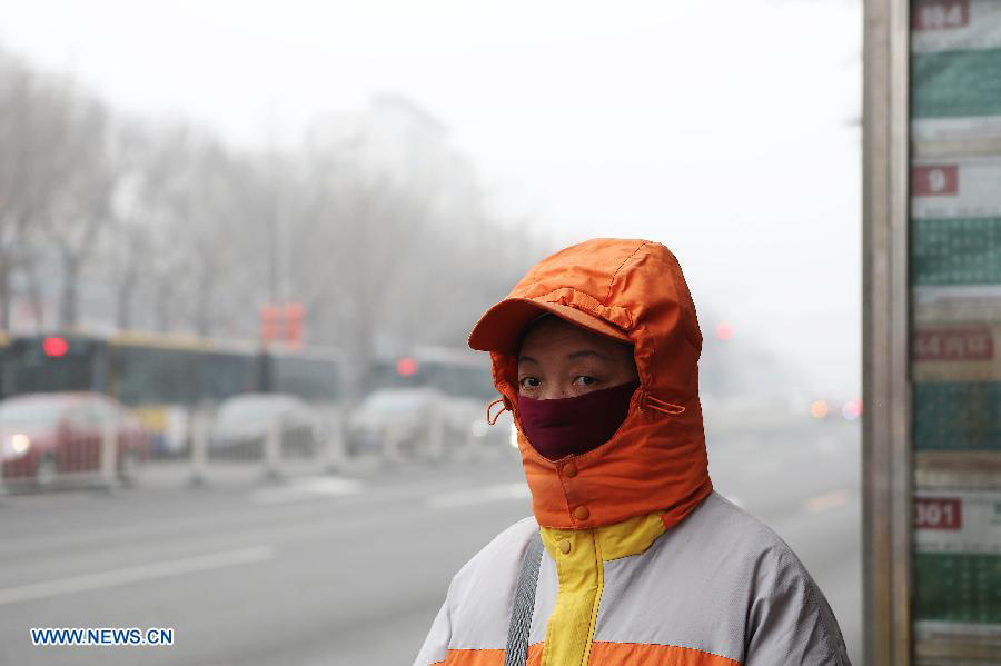 Центральные и восточные районы Китая охвачены густым туманом и смогом (3)