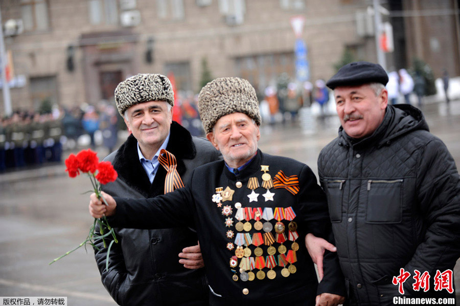 В России отмечается 70-я годовщина победы в Сталинградской битве (4)