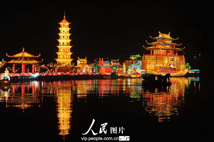 Фестиваль фонарей в экологическом парке города Фуян провинции Аньхуэй (3)