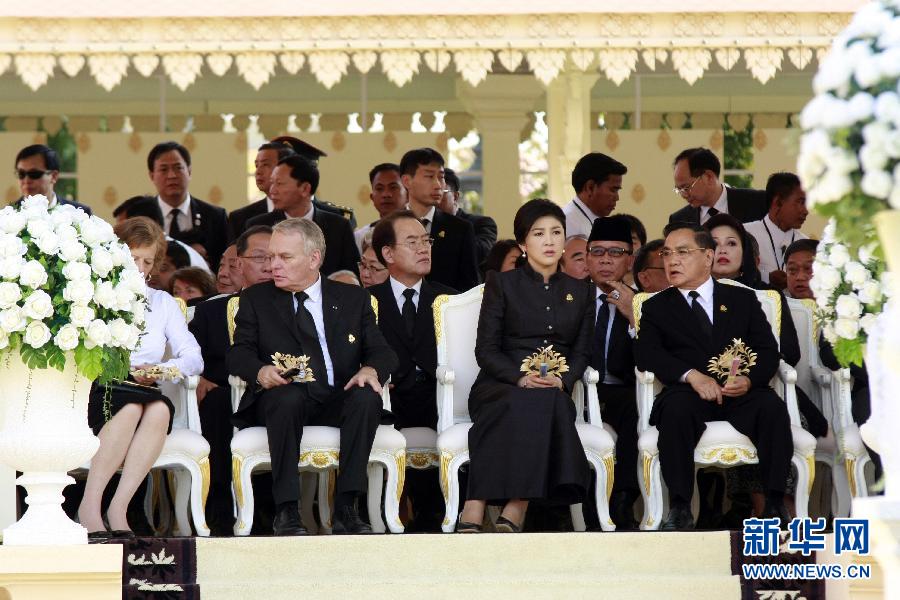 Состоялась церемония кремации останков покойного короля-отца Камбоджи Нородома Сианука (5)