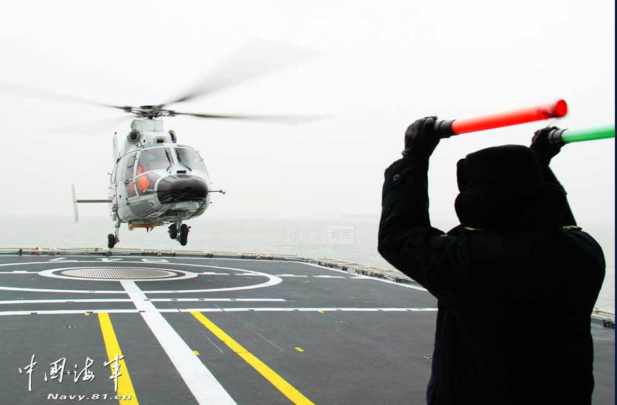 Военно-морская авиация Китая провела интенсивную подготовку по посадке вертолетов