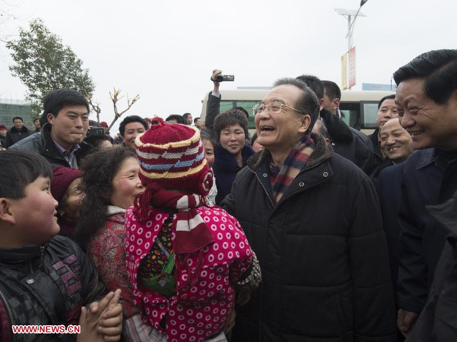 Вэнь Цзябао проводит Новый год в зонах стихийного бедствия (4)