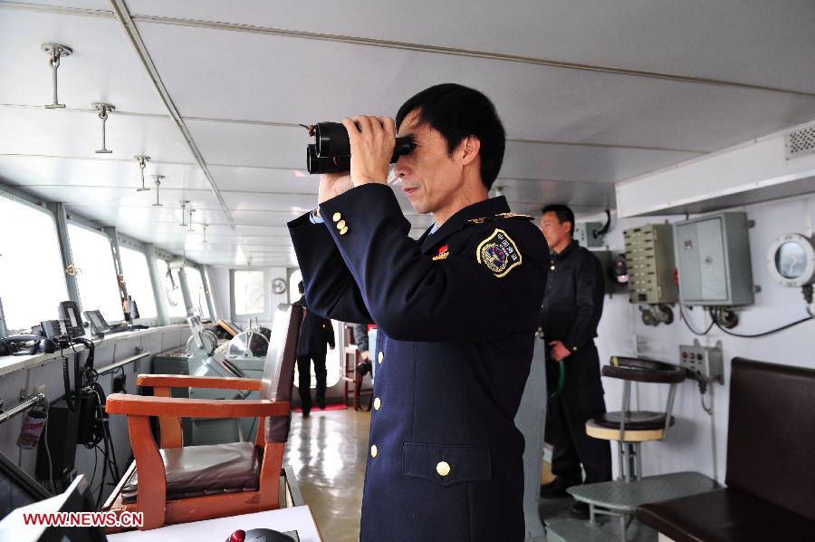 Корабль "Хайцзянь 137" продолжает патрулирование островов Дяоюйдао