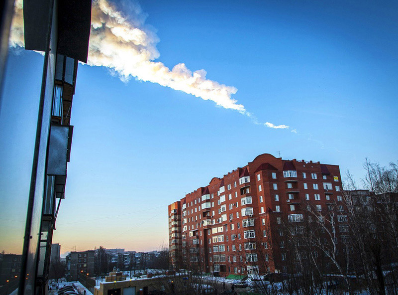 Число пострадавших от метеорита, упавшего в России, достигло 1200 человек