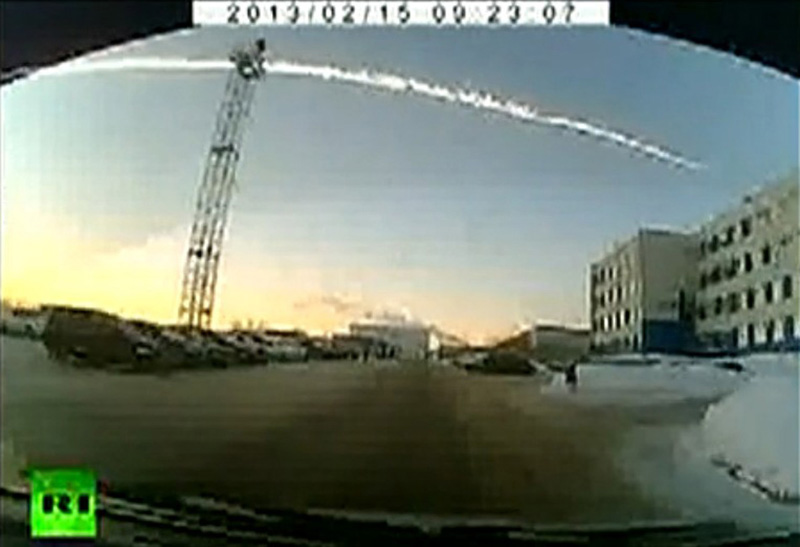 Число пострадавших от метеорита, упавшего в России достигло 1200 человек (18)