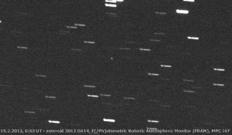 Астероид 2012 DA14 пролетел мимо Земли (7)