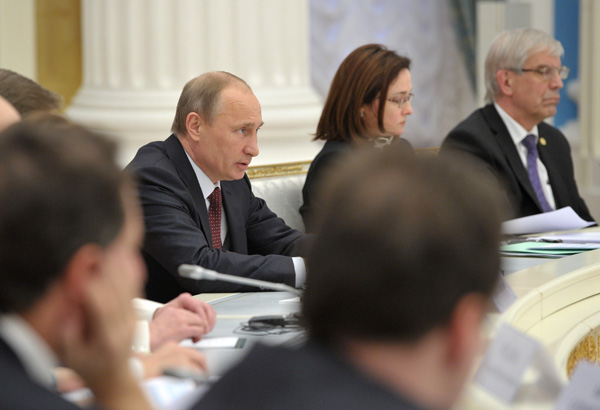 Путин обсудит с министрами финансов "двадцатки" стимулирование роста мировой экономики и восстановление доверия на финансовых рынках (2)