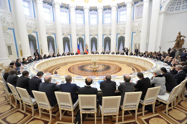 Путин обсудит с министрами финансов "двадцатки" стимулирование роста мировой экономики и восстановление доверия на финансовых рынках (3)