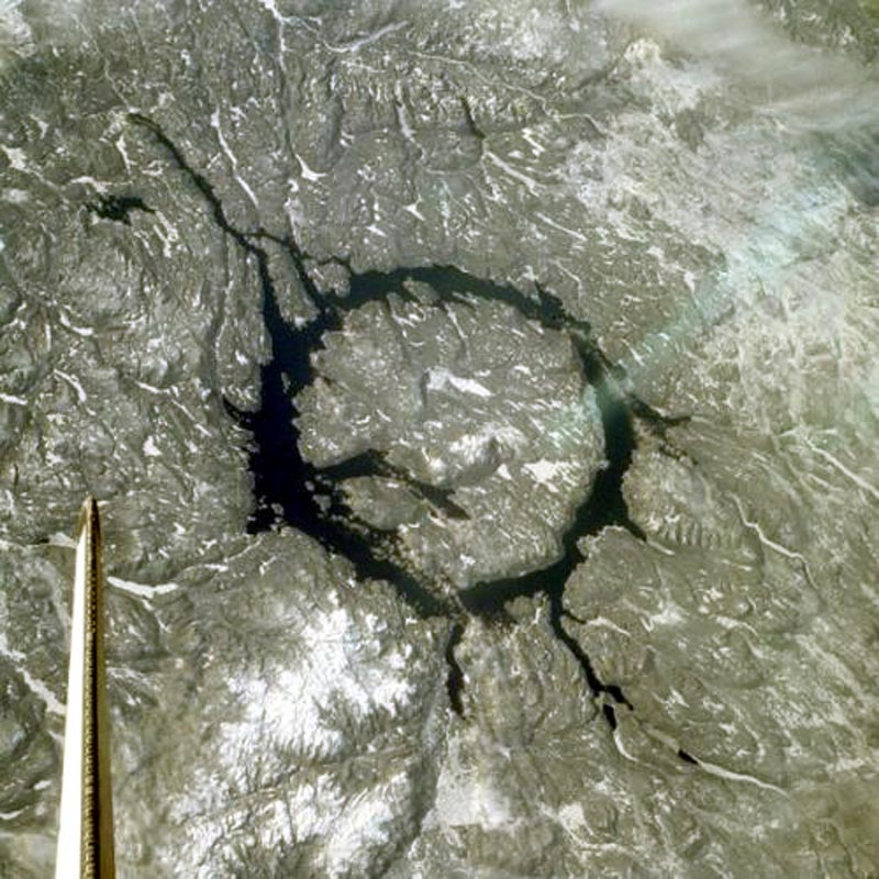 Маникуаганский кратер в Квебеке, Канада