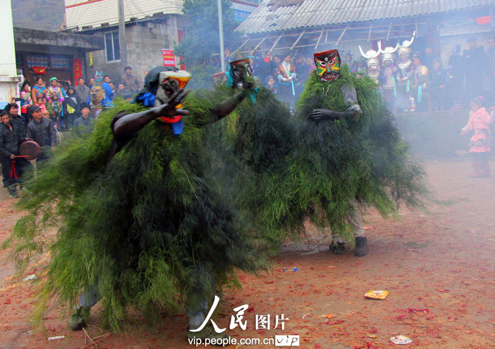 Народность мяо отмечает праздник Манхао (2)