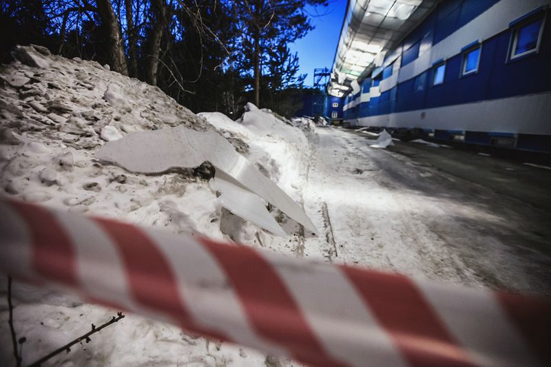 Последствия падения осколков метеорита в Челябинской области (3)