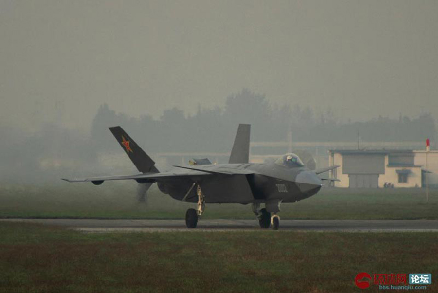 Воздушная заправка истребителя "Цзянь-20" (9)