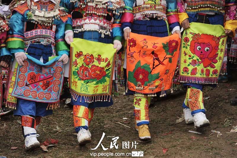 Народные танцы Мяо "Тяоюэ" (4)