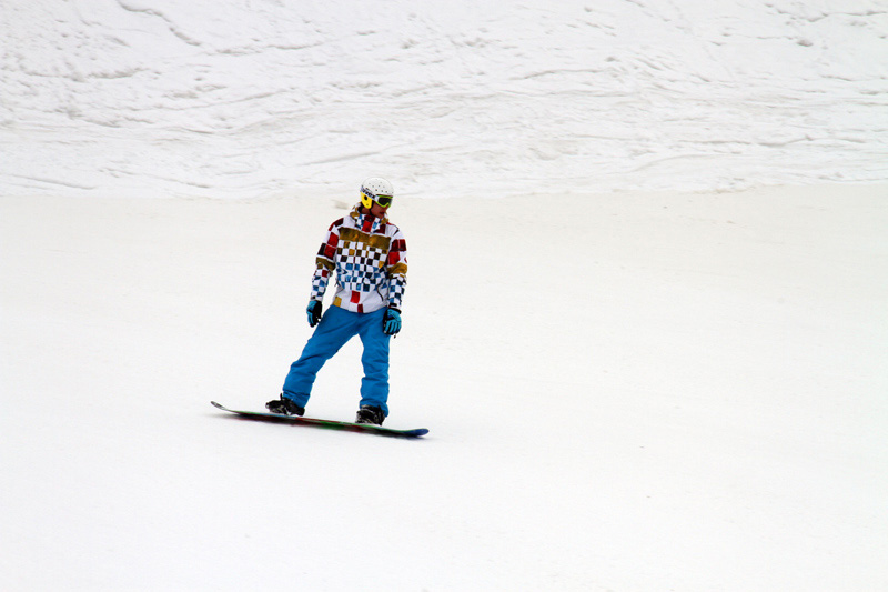 Любители горных лыж наслаждаются активным спортом перед Зимней Олимпиадой в Сочи (14)