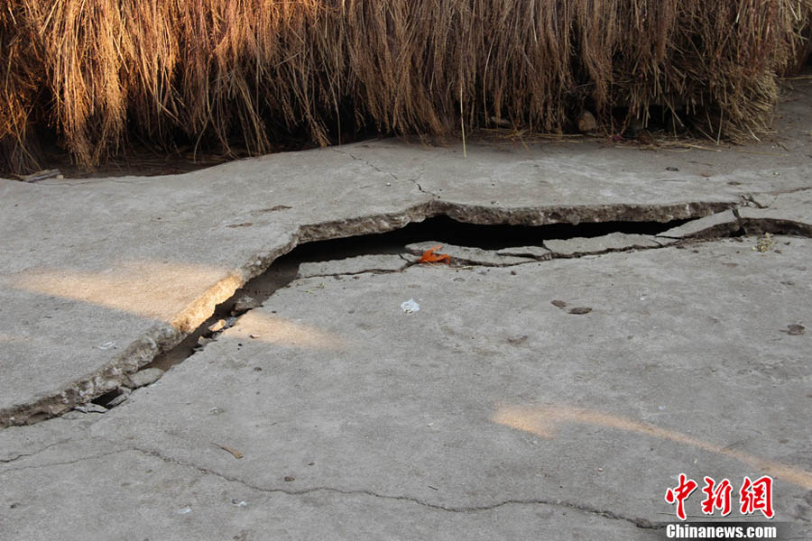 Из района землетрясения в пров. Юньнань эвакуировано 12 тыс человек (6)