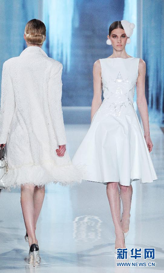 Неделя моды в Париже: Показ коллекции Valentin Yudashkin осень-зима 2013/2014 (2)