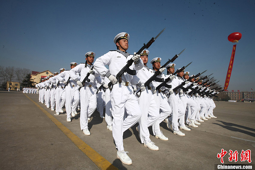 Новые солдаты эскадры "Бэйхай" ВМФ Китая (9)