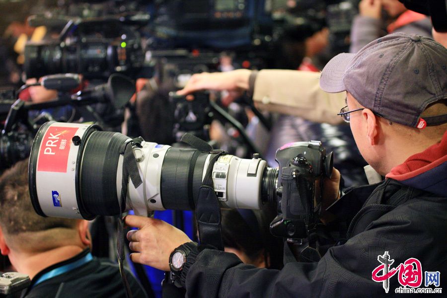 Фотографии: журналисты на «двух сессиях» 2013 (21)