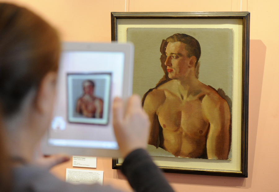 Открытие выставки "Портрет с историей" в Москве (2)
