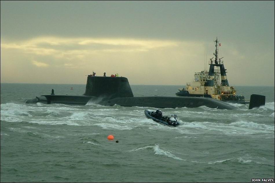 Вторая британская атомная подводная лодка "HMS Ambush" сдана в эксплуатацию  (4)
