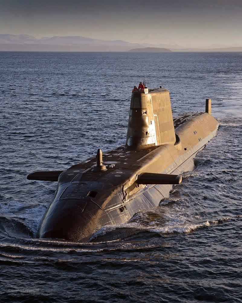 Вторая британская атомная подводная лодка "HMS Ambush" сдана в эксплуатацию  (6)